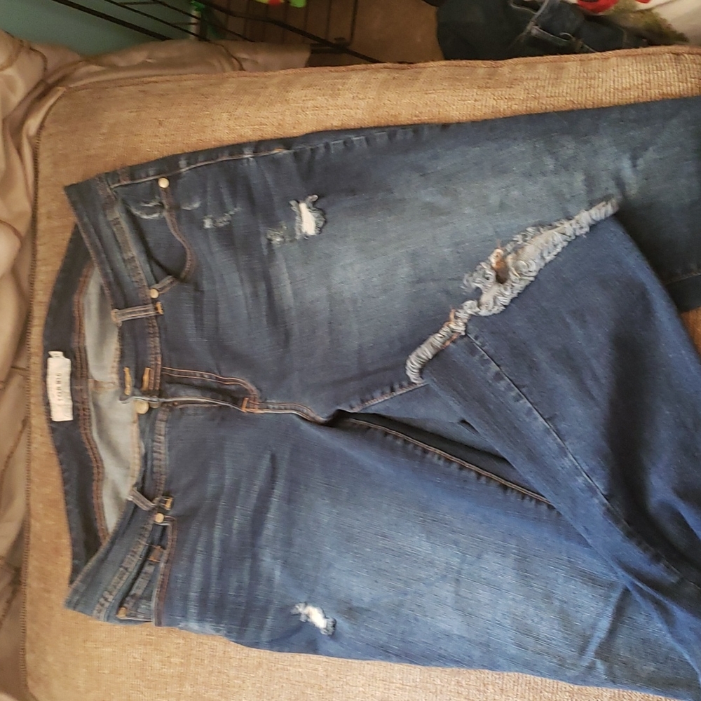 Torrid Distressed 16 jeans